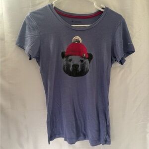 Columbia women's t-shirt grizzly bear in a beanie size XS Blue